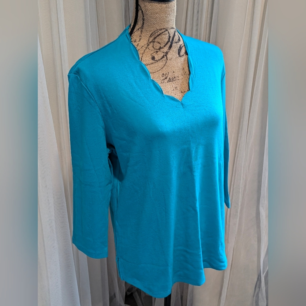 Draper's and Damon's scallop neck top
